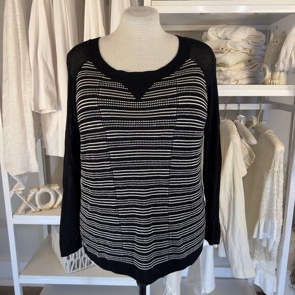 Lyn sz. XL pullover top, black and white lightweight knit sweater casual  #1927 - Picture 1 of 6